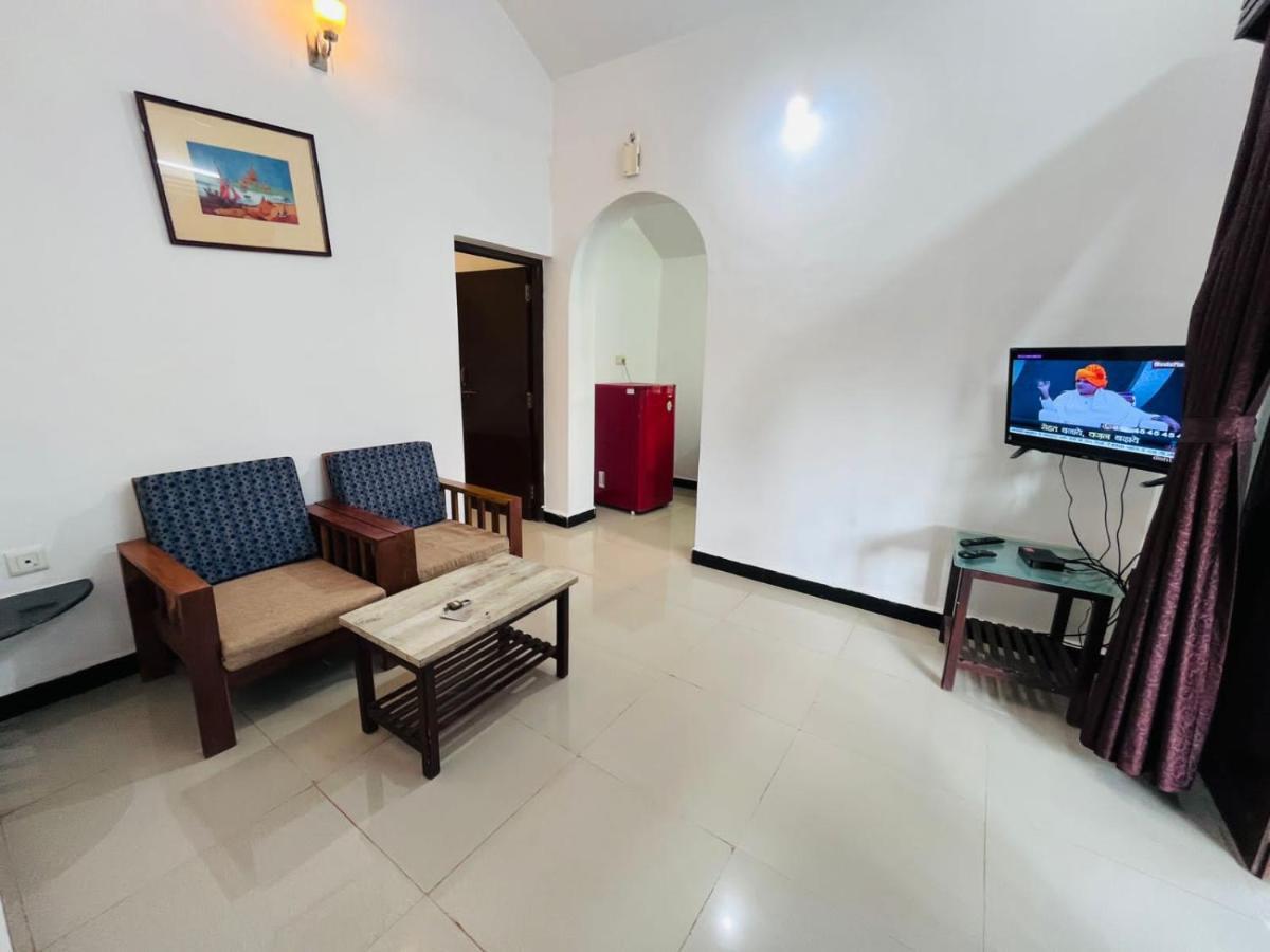 Naga Cottages Morjim Esterno foto