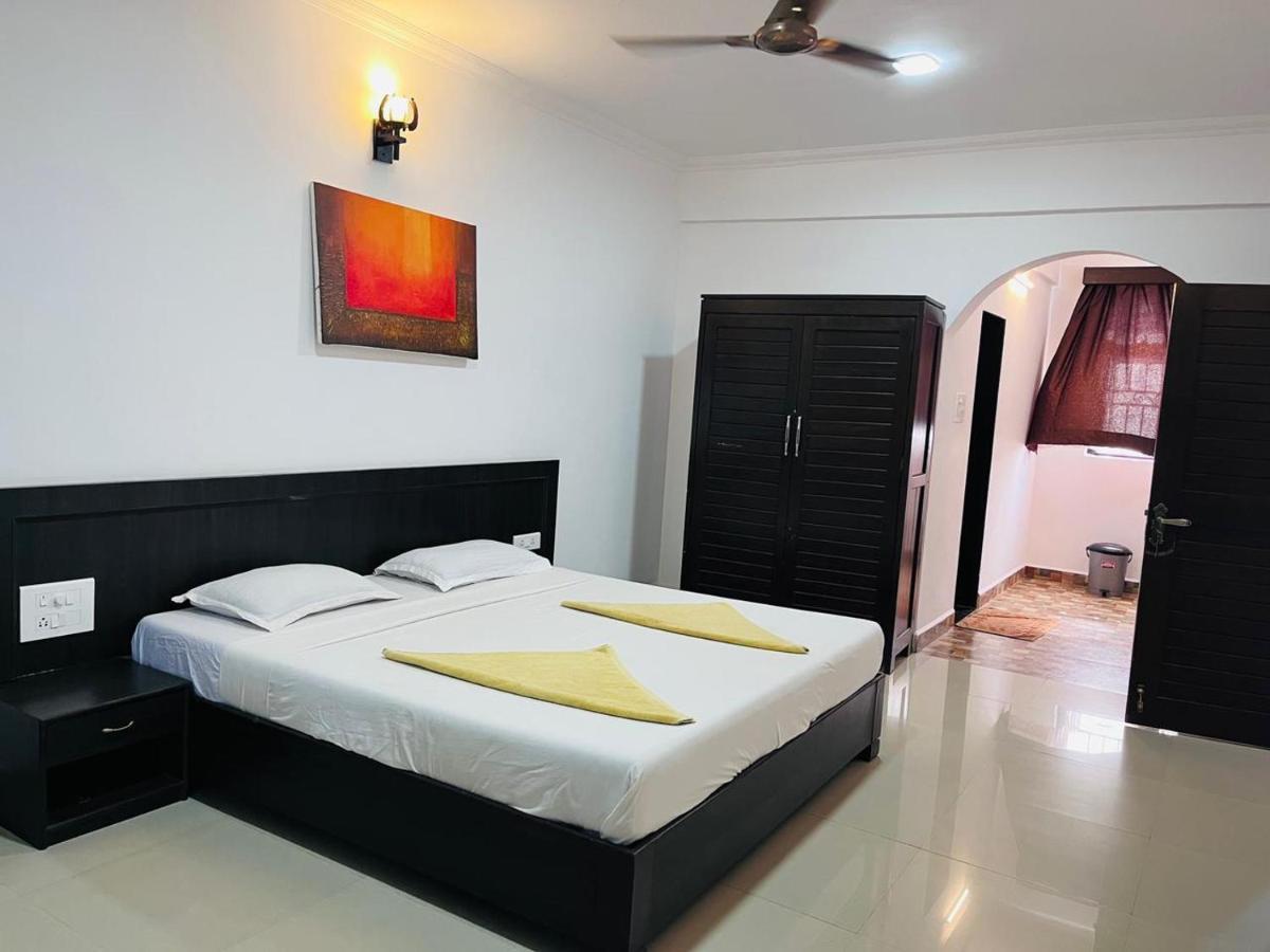 Naga Cottages Morjim Esterno foto