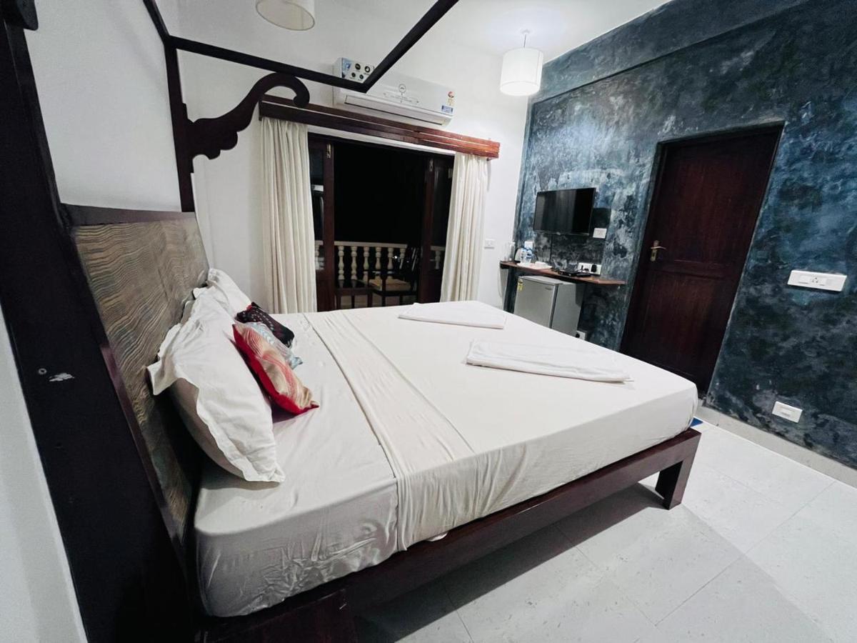 Naga Cottages Morjim Esterno foto