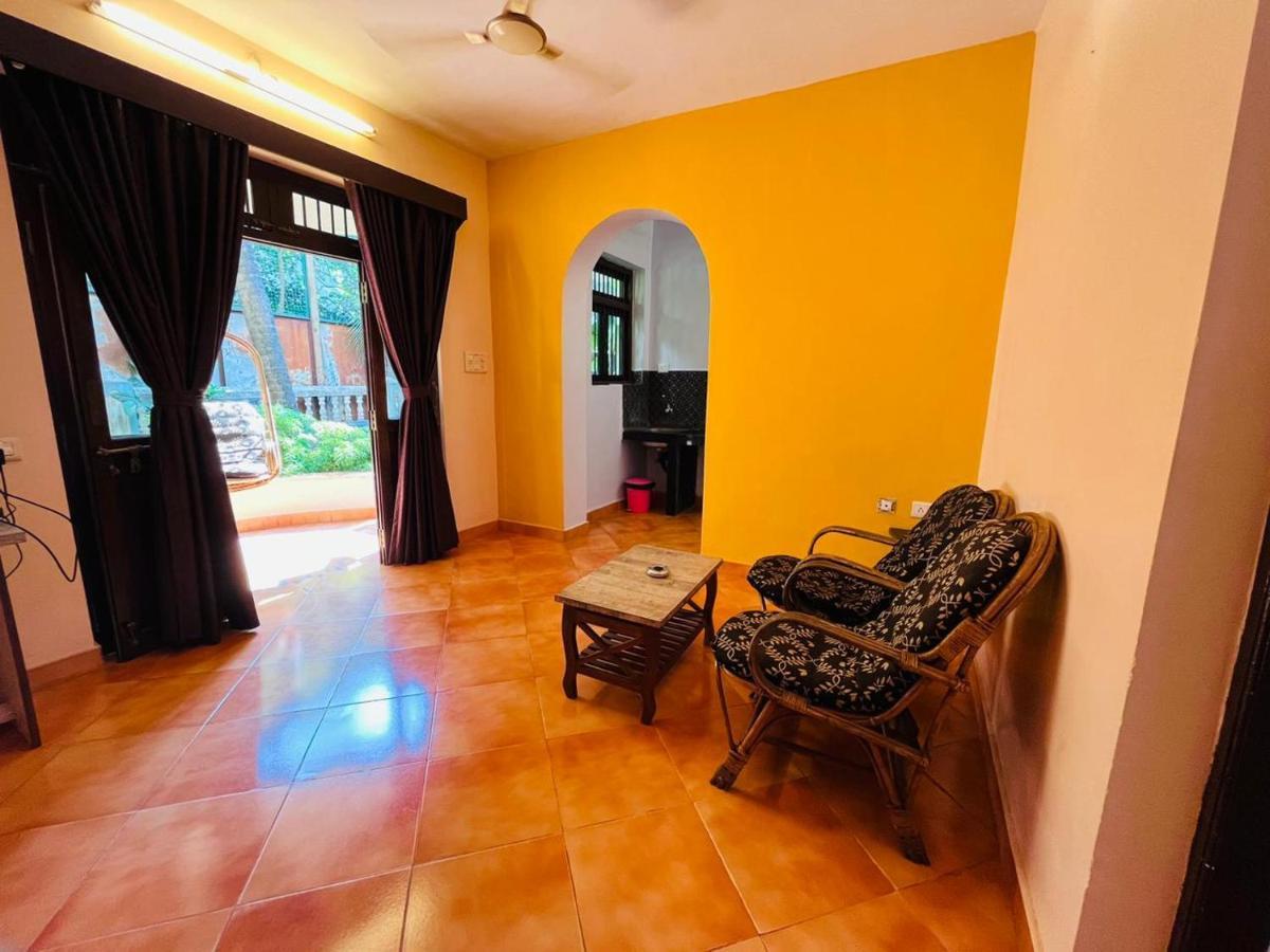 Naga Cottages Morjim Esterno foto