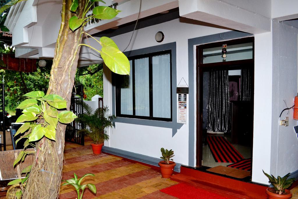Naga Cottages Morjim Esterno foto